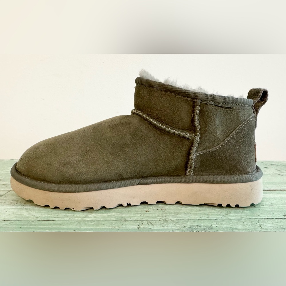 Ugg Ultra Mini - Picture 9 of 12